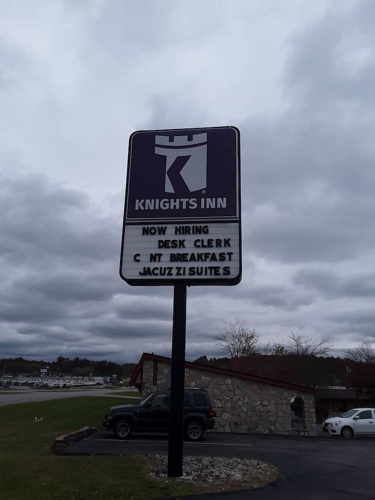 Knights Motel 2*